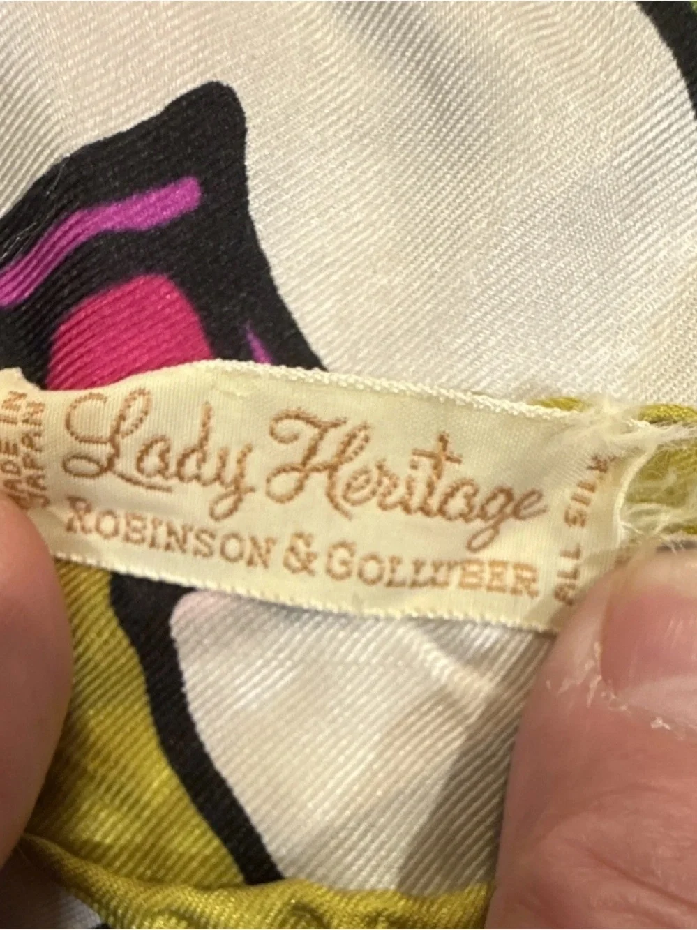 VINTAGE LADY HERITAGE BY ROBINSON & GOLLUEER SILK SCARF